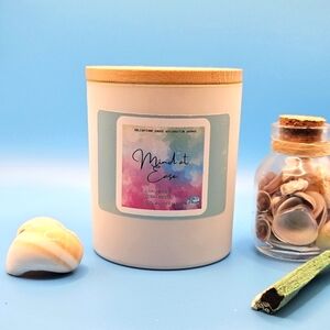 Mind At Ease Scented Candle- Lush Linen And Ocean Breeze